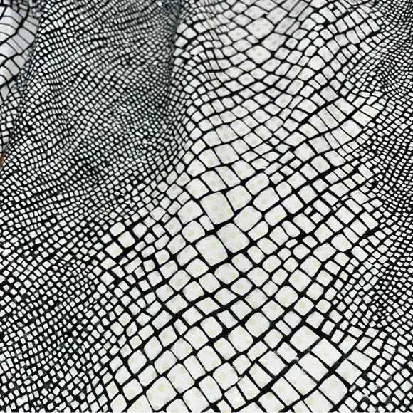 Mesmerize Sparkle Snake print cropped pant with lace up ankle - Picture 4 of 9